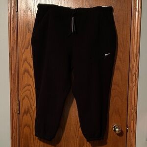 Nike Women’s Black Sweatpants